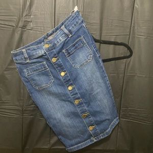 The limited Jean skirt